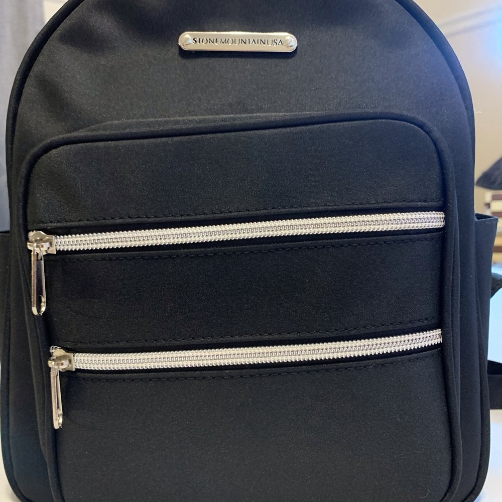 Stone Mountain Accessories Black Backpack with Silver Zippers